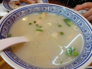 Yàn Chūn Jiǔ Lóu Dà Shì Kǒu Diàn