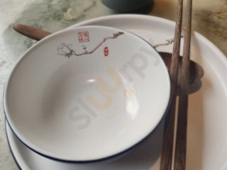 Lǜ Chá Cān Tīng Lóng Jǐng Lù Diàn