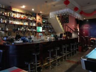 Cozy Pub