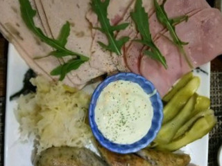 Tīng Hǎi Huā Yuán Chuàng Yì Cān Tīng