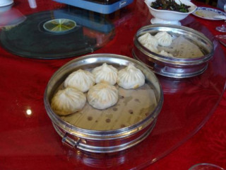 Gǒu Bù Lǐ Jiàn Gǔ Zhāi Jiǔ Lóu