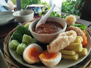 ร้านอาหาร คีรีธารา