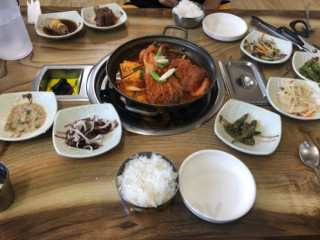 충남식당