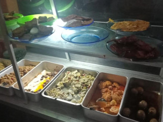 Warung Makan Murah 24 Jam