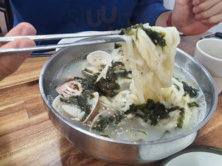 물치손칼국수