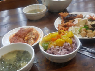 다복천백반