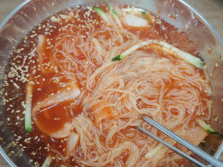 고래밀면