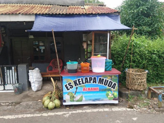 Es Kelapa Muda Alhawi
