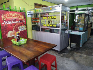 Warung Jozgandoz