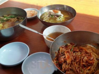 밀면전문