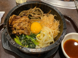 Bǎo Dǎo Xiǎo Shān Diàn