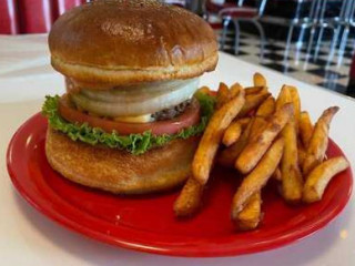 Magnet Diner