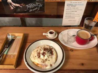 Cafe Happy Tree