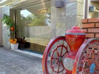 Lolo Cafe