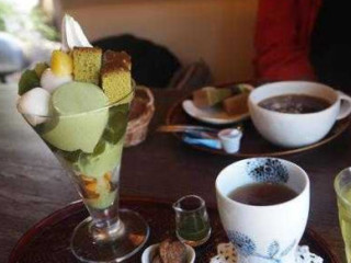 Niú Dǎo Zhì Chá Zhù Hòu けやき Tōng り Diàn Hé Cafe リーフハート