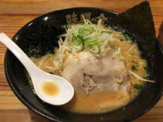 Jīn Zi Jiā