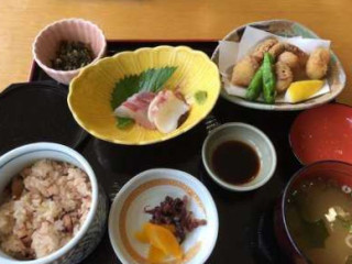 Xiū Xiá Cūn Dà Jiǔ Yě Dǎo レストラン