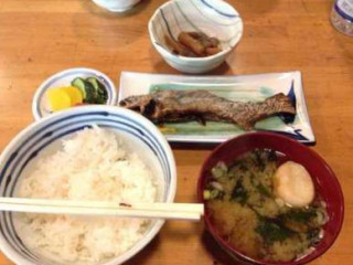 Jiā Mén Cì Xiǎo Wū