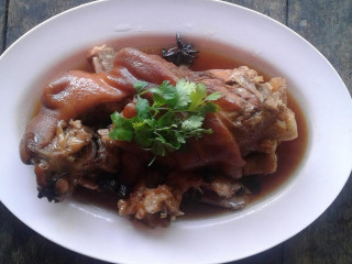 บ้านแม่ชิ้น ฤทธิสุทธิ์