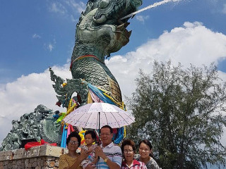 ร้านอาหารคุณแดง