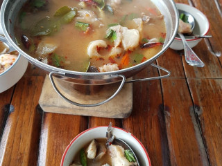 เรือนช่อม่วง