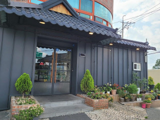 Hwadeogchon