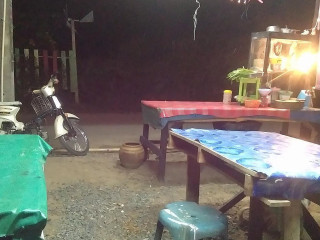 ร้านลาบเจ้หอย ก๋วยเตี๋ยวโกหำหนองรู