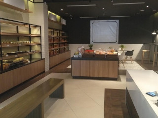 Ysari Bakery