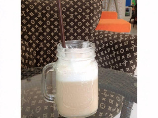 Lovebird Cafe'