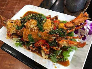 Song Pee Nong